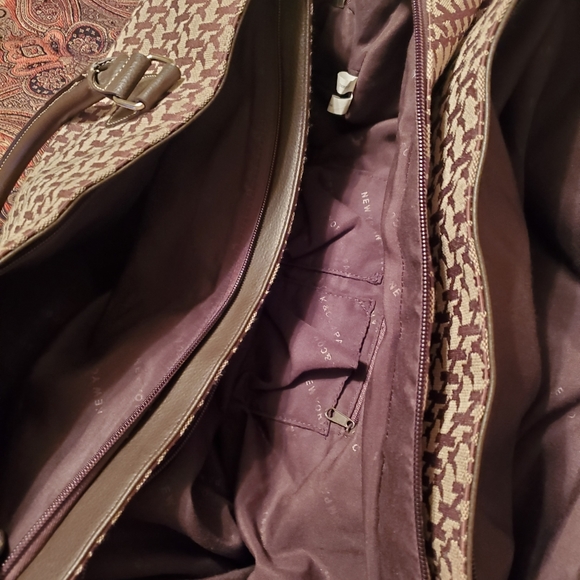 Weekend Bag - Picture 2 of 5